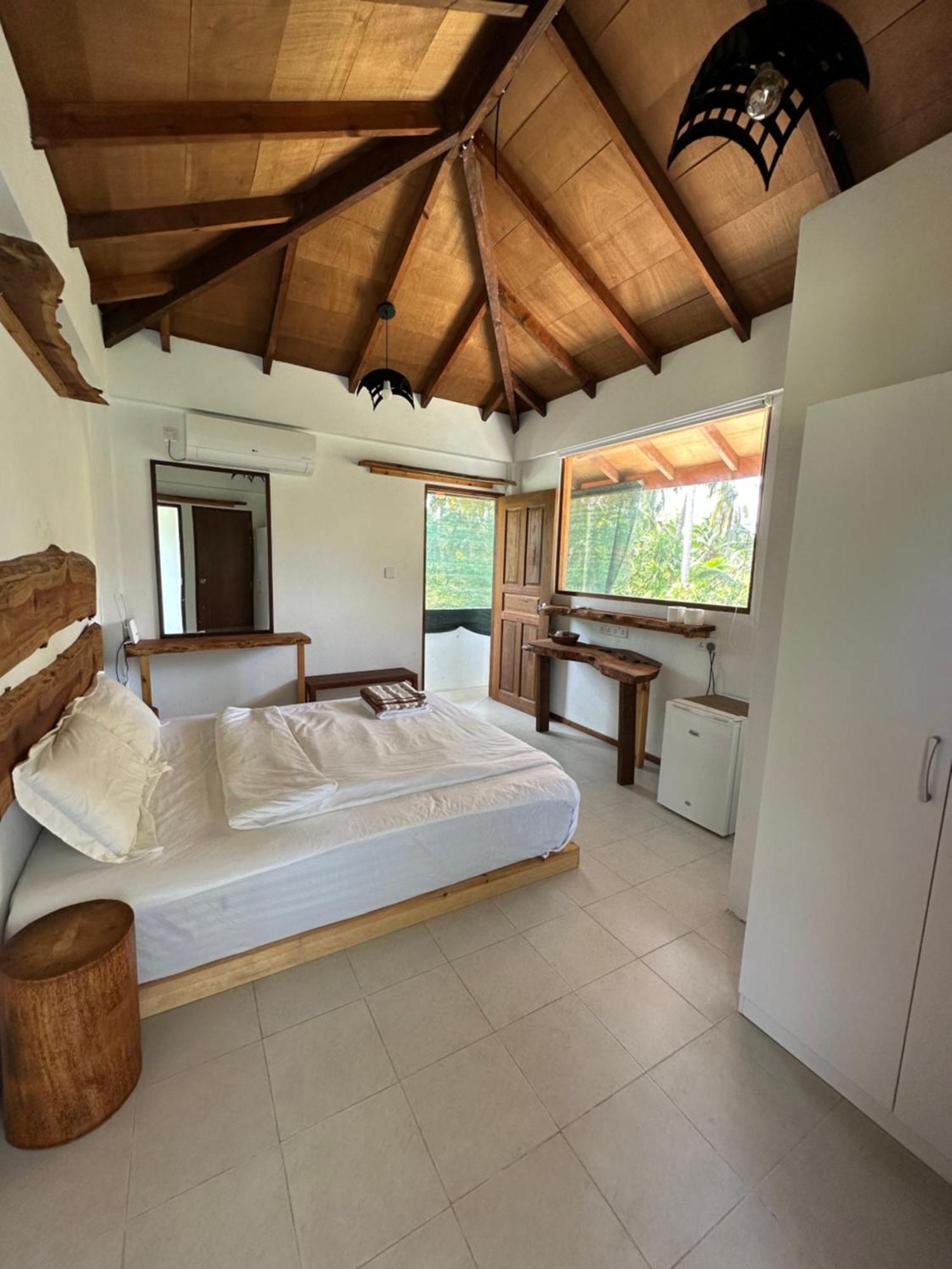 Aqua Oasis Hotel Thoddoo Ngoại thất bức ảnh