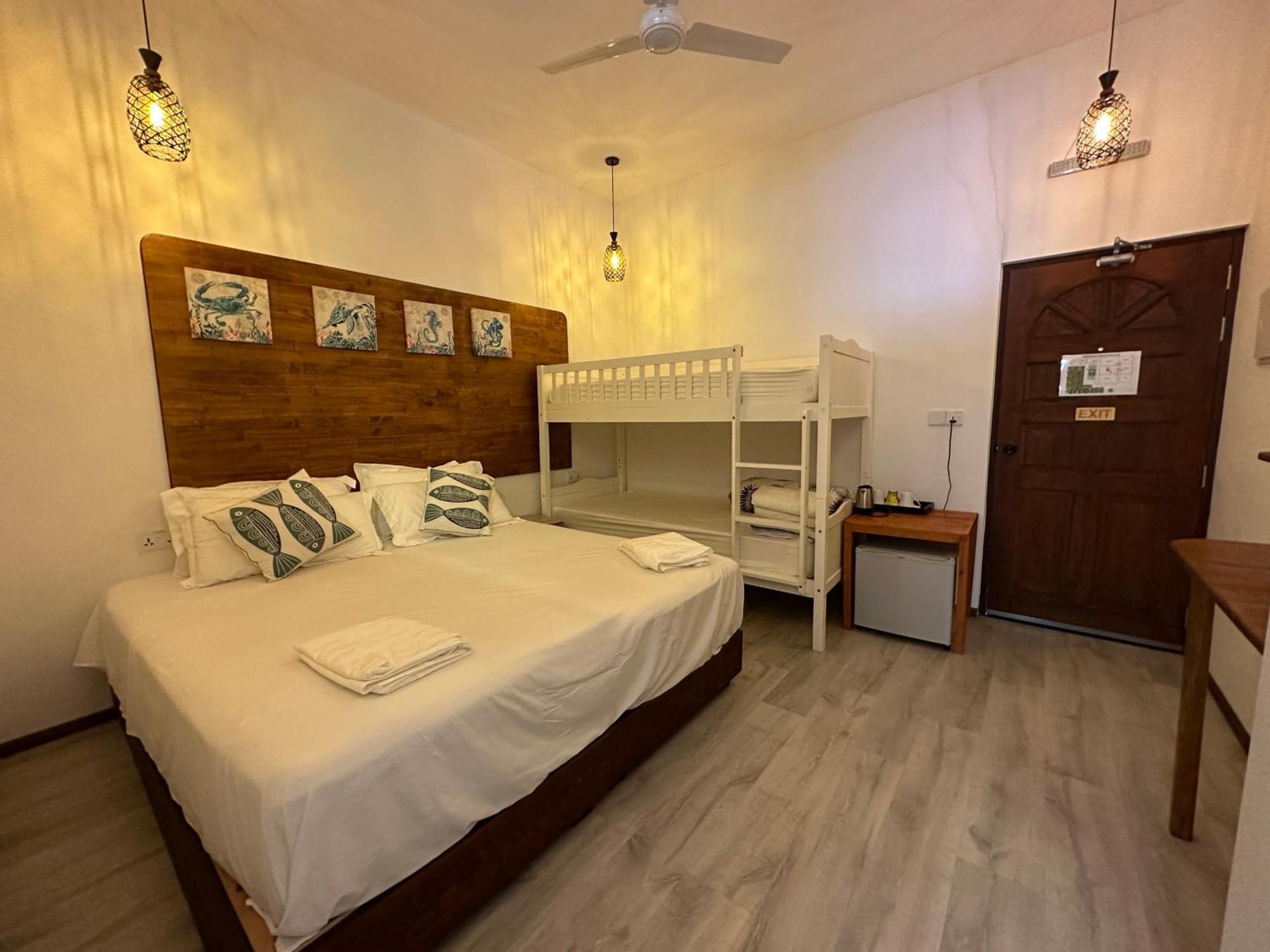 Aqua Oasis Hotel Thoddoo Ngoại thất bức ảnh